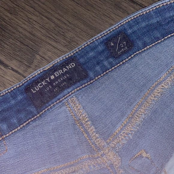 Lucky Jeans- size 4 - Picture 2 of 3